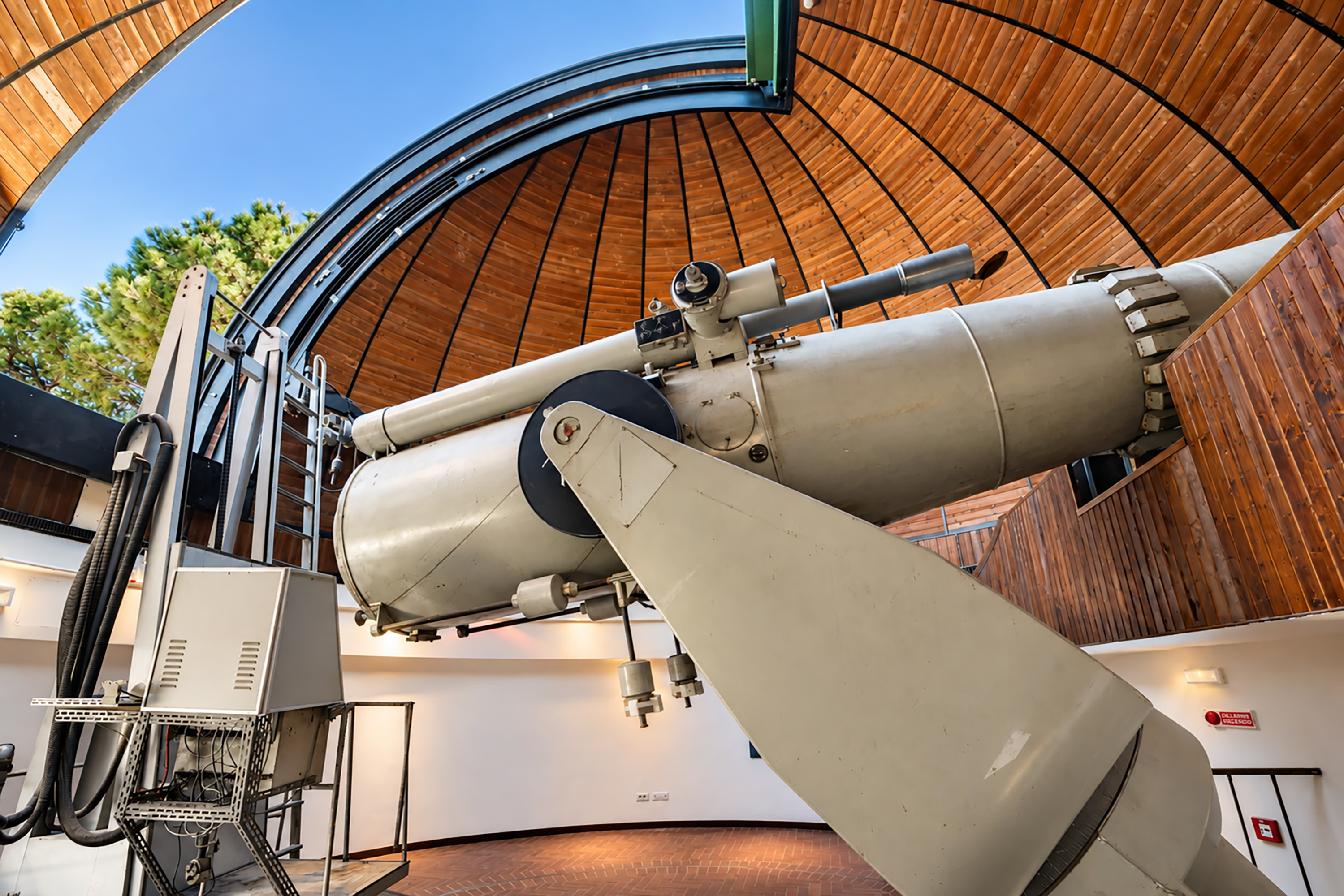 Schmidt Telescope of the Vatican Observatory